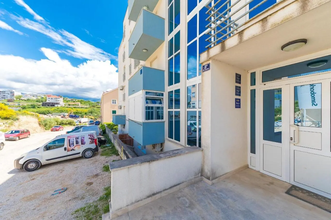Studio Znjan With Balcony Split Apartman
